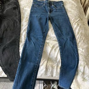 American Eagle skinny jeans
